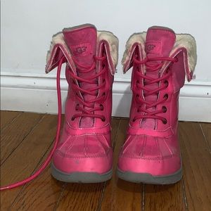 Perfect for winter except for black dot on side